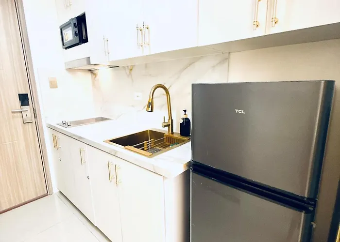 Style 1br Near Airport, Smx, Moa Manila
